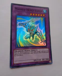 Masked HERO Vapor GENF-EN095 (Super Rare, Unlimited Edition, Excellent / LP) - Image 1