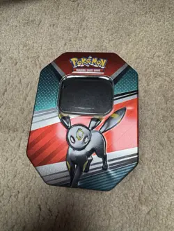 Pokemon TCG: V Heroes Tin Umbreon 2022 (EMPTY NO PACKS) - Image 1