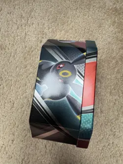 Pokemon TCG: V Heroes Tin Umbreon 2022 (EMPTY NO PACKS) - Image 4