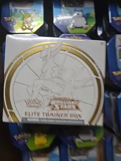 Pokemon TCG Sword & Shield Brilliant Stars Elite Trainer Box - 8 Packs (85012) 820650850127 - Image 1