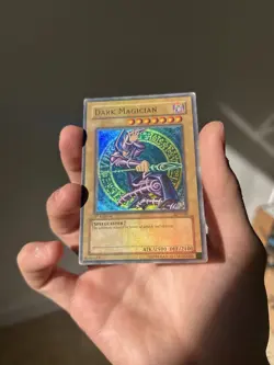 Yu-Gi-Oh Dark Magician SDY-006 Ultra Rare 1st Edition Holobleed - Image 4