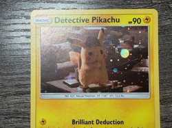 POKEMON CARD HOLO DETECTIVE PIKACHU SM194 PROMO 2019 LP + NEW DARKRAI SLEEVE - Image 2