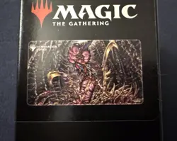 Magic: The Gathering Commander Series 6 Sliver Queen Holofoil Playmat - Image 1