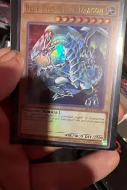 Blue-Eyes White Dragon (UR) KC01-EN000 25th Anniversary Ultimate Kaiba Set... - Image 2