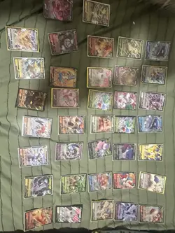 Pokemon TCG 40 Holo Cards Mewtwo Pikachu Charizard Lucario Blastoise - Image 1