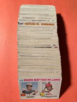 Pick From List: 1977 Topps Baseball Cards Mostly Low grade up to Exmt - Image 1