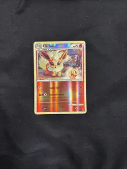 Pokemon TGC 2010 Flareon 26/90 HG&SS Undaunted Reverse Holo Card - Image 1