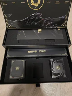 Riftbound Worlds 2025 Exclusive Playmat, Sleeves, Deck Box and Box. No Cards - Image 2