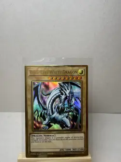 Yu-Gi-Oh! Blue-Eyes White Dragon MGED-EN001 Maximum Gold 1st Edition ATK/3000 D… - Image 1