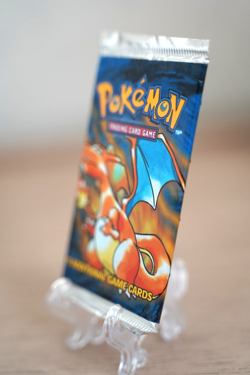 Pokemon TCG Base Set Unlimited Booster Pack Charizard Art WOTC Sealed - Image 3