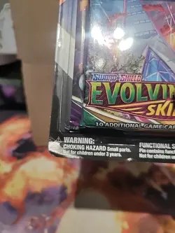 Pokemon TCG: Evolving Skies, Chilling Reign 2-Pack Blister & Pin - NEW - Image 4