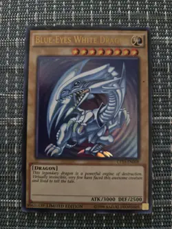 YuGiOh Ultra Rare Holofoil Card Blue Eyes White Dragon CT13-EN008 Kaiba Art - Image 2