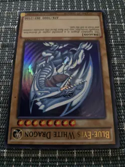 YuGiOh Ultra Rare Holofoil Card Blue Eyes White Dragon CT13-EN008 Kaiba Art - Image 5