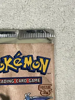 Pokemon Fossil 1st Editon Booster Pack Unweighed & Sealed Aerodactyl 4702771060714 - Image 3