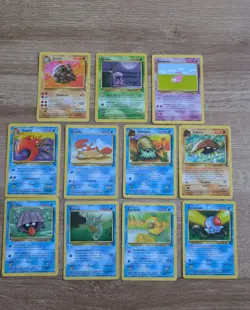 70 Vintage Pokemon Card Job Lot INC HOLO VAPOREON / STARTERS / WOTC / MP - Image 5