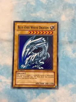 YUGIOH BLUE-EYES WHITE DRAGON SUPER RARE 1ST EDITION EXCELLENT DPKB-EN001 - Image 1