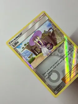 Lillie 122/149 (LP) Reverse Holo Sun and Moon: Base Set 2017 - Image 3