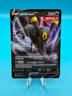 Pokemon Card Umbreon V 094/203 Evolving Skies Half Art Holo Rare NM - Image 1