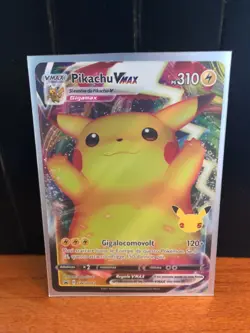 CARTA POKEMON PIKACHU VMAX SWSH062 HOLO SWSH PROMO 2021 ITALIANO + BUSTINA - Image 1