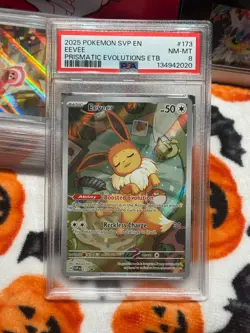 2025 POKEMON SVP EN-SV PRISMATIC EVOLUTIONS ETB PROMO #173 EEVEE PSA 8 - Image 1