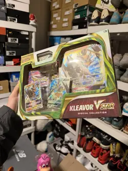 Pokemon TCG Kleavor VSTAR Premium Collection NEW SEALED - Image 2