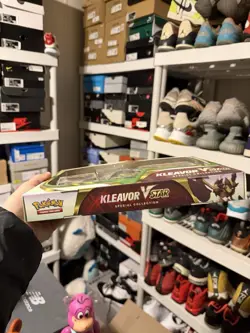 Pokemon TCG Kleavor VSTAR Premium Collection NEW SEALED - Image 4