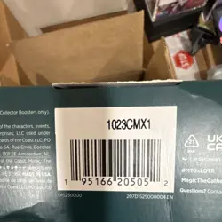 Magic: The Gathering Lord of the Rings Commander Deck Sauron Foil 100 Cards - Image 3