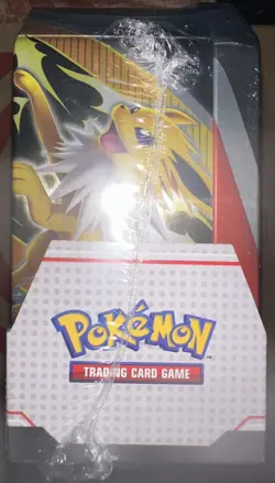 POKEMON NEW & FACTORY SEALED 2023 - FLAREON V & SYLVEON V - V HEROES TIN-2 PACK - Image 3
