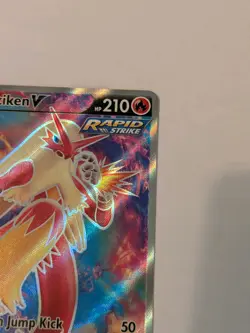 Blaziken V 161/198 Rare Ultra Chilling Reign Pokemon MISCUT ALIGNMENT DOT ERROR - Image 3