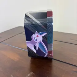 Pokemon TCG: V Heroes Tin - Umbreon V - Image 4