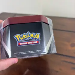 Pokemon TCG: V Heroes Tin - Umbreon V - Image 5