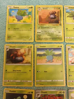 ODDISH & GLOOM BUNDLE OF POKEMON CARDS - Image 2