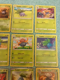 ODDISH & GLOOM BUNDLE OF POKEMON CARDS - Image 3