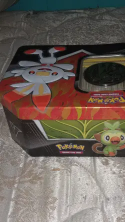 Pokemon TCG Lot, Ring of Lightning Deck box in Tin with Charizard Coin 556 cards - Image 3