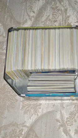 Pokemon TCG Lot, Ring of Lightning Deck box in Tin with Charizard Coin 556 cards - Image 4