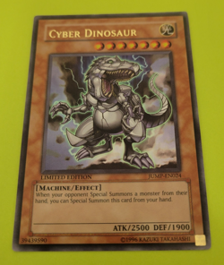 Yu-Gi-Oh Cyber Dinosaur Ultra Rare Limited Edition JUMP-EN024 Nm - Image 1