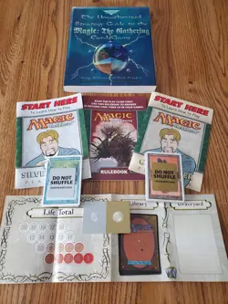 MAGIC THE GATHERING Beginning Players Kit with Bonus Strategy Guidebook - Image 1