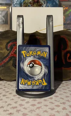 Pikachu VMAX 188/185 -Secret/Rainbow Rare Vivid Voltage Pokemon MP/DMG Fast Ship - Image 2
