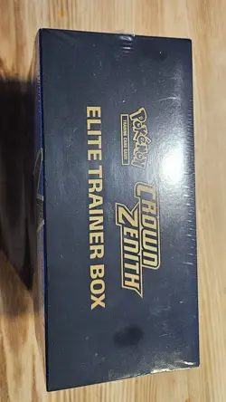 Pokemon TCG: CROWN ZENITH - Elite Trainer Box - FACTORY SEALED! - NO RESERVE! - Image 3