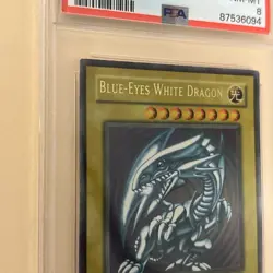 2002 SDK YU-GI-OH Blue Eyes White Dragon SDK-001 Ultra Rare PSA 8 - Image 4