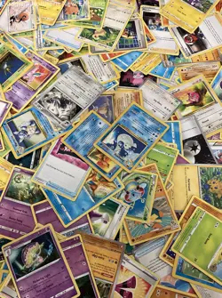 2.5LB Lot of Various Mixed Assorted Pokemon Cards TCG CCG Trading Cards - Image 5