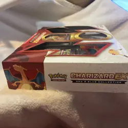 Charizard EX Red and Blue Collection - Pokemon Promo box with figure - SEALED - Image 5