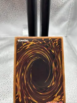 | Yugioh Dark Magician BPT-007 Secret Rare 2003 Collectors Tin - Image 3