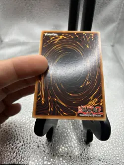 | Yugioh Dark Magician BPT-007 Secret Rare 2003 Collectors Tin - Image 4