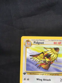 Pokemon Cards: 1st Edition Jungle Rare: Pidgeot 24/64 - Image 2