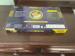 Pokemon TCG - JOLTEON VMAX Premium Collection Box NEW Factory Sealed - Image 3