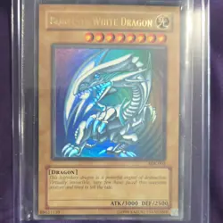 Konami Blue-Eyes White Dragon Dragon Holo SDK-001 English Yu-Gi-Oh! TCG - Image 1