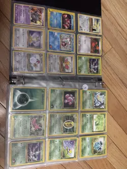 Pokemon TCG Binder Lot over 70 pages over 600cards!!Mostly vintage and all older - Image 4