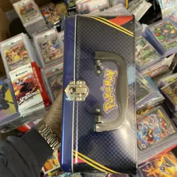 Pokemon TCG 2025 Fall Collector Chest ( Mega Gardevoir & Mega Lucario) New - Image 3