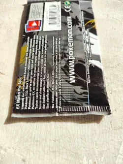 2013 Pokemon B & W Legendary Treasures Reshiram New/Sealed Game Card 10-Pack - Image 2